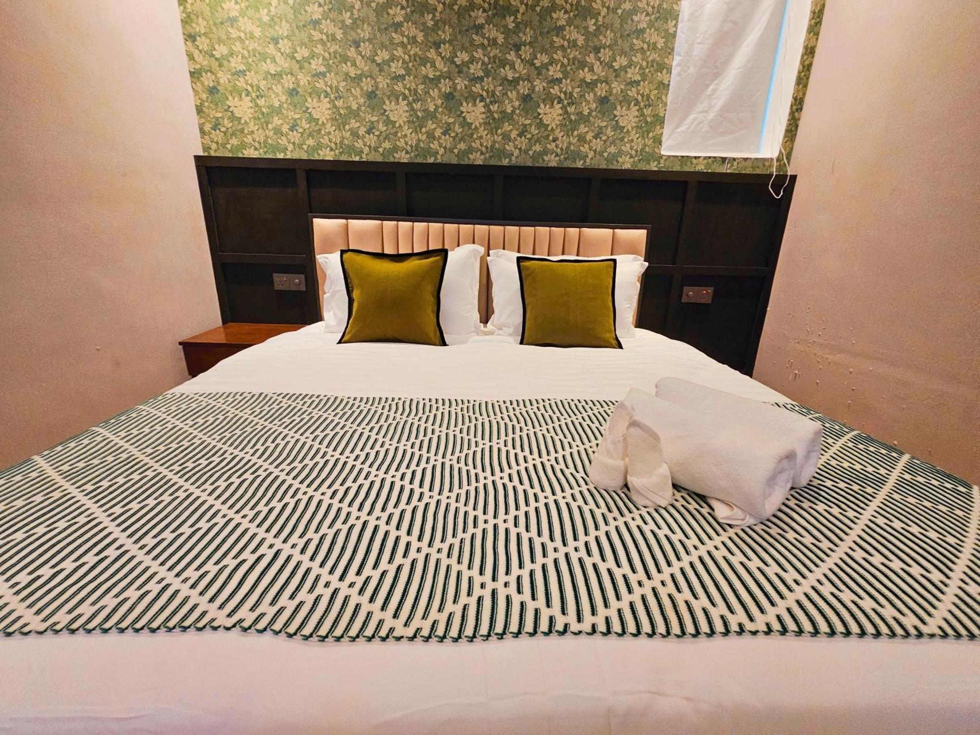 Carnarvon Suites By Reunion George Town Extérieur photo