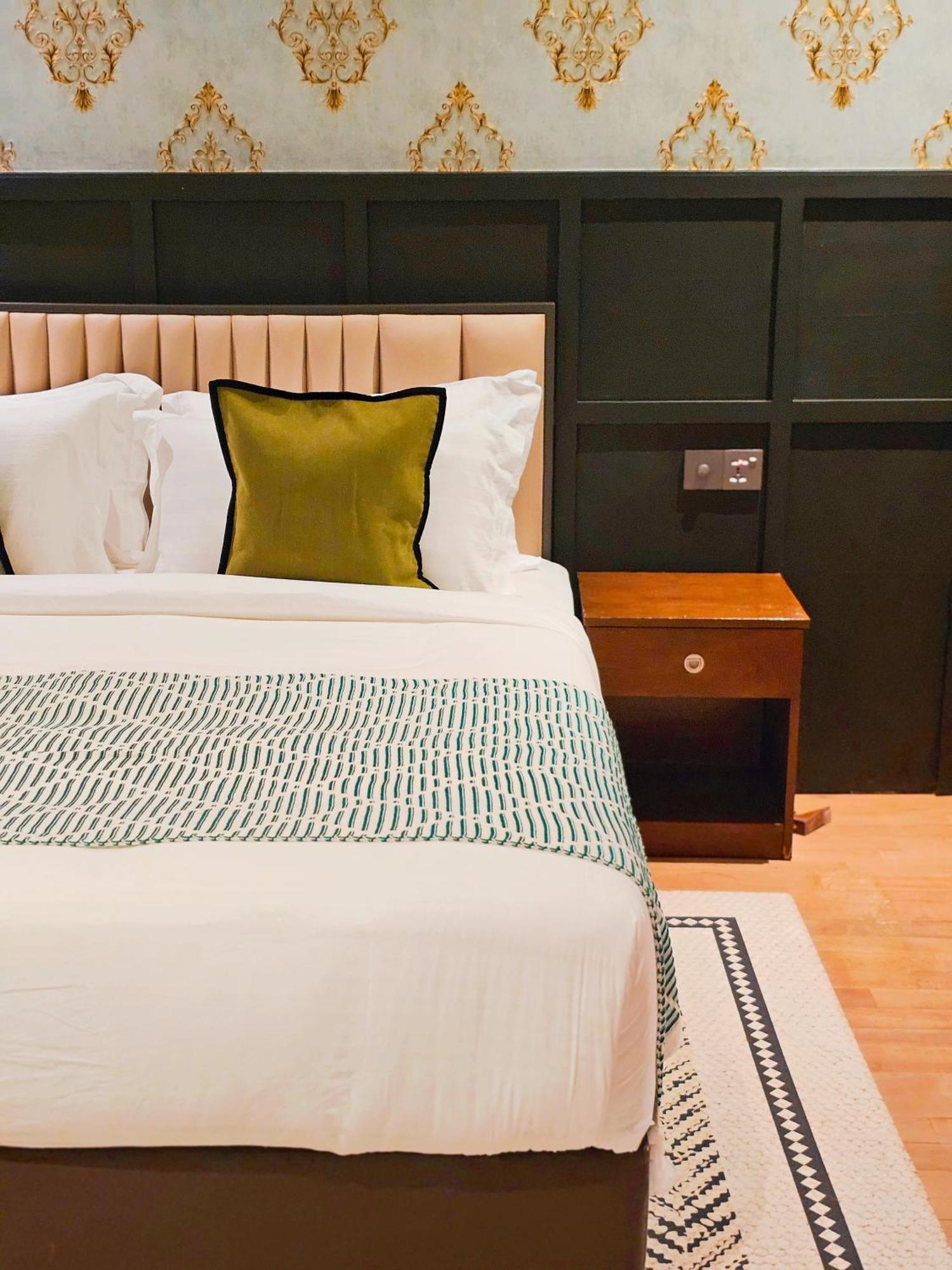 Carnarvon Suites By Reunion George Town Extérieur photo